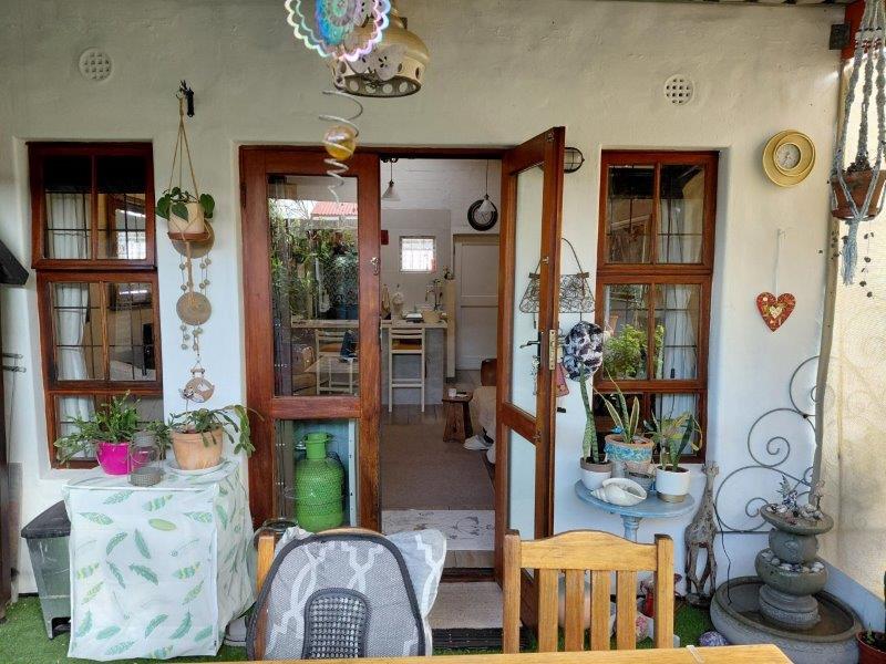 To Let 2 Bedroom Property for Rent in Table View Western Cape